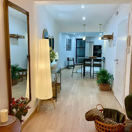 Vut Condes Garaje Privado Apartman *
