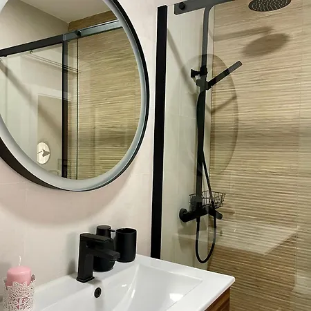 Vut Condes Garaje Privado Apartman